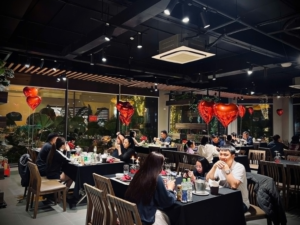 Đôi nét về không gian và thực đơn